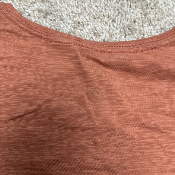 Lululemon - Picture 4 of 4